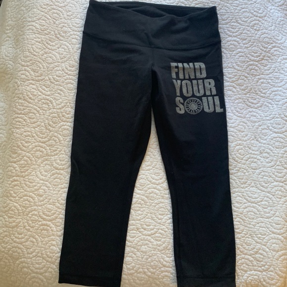 Lululemon Wunder Under Crop Soul Cycle Sz 8 - Picture 1 of 4